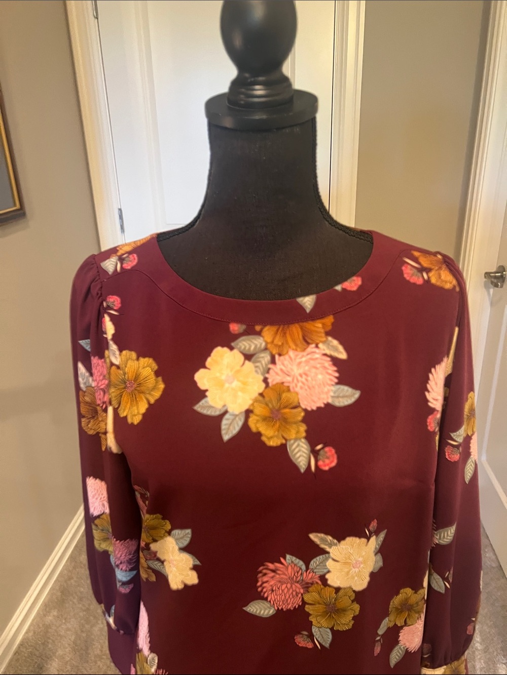 LOFT Burgundy Floral Long-Sleeve Shift Dress Size 8P - Picture 4 of 11